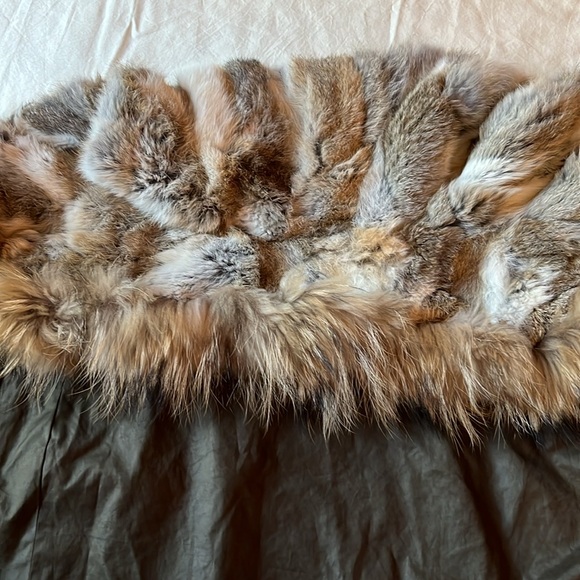 Diomi Fur Vest Rabbit/Raccoon Reversible Collared Medium - Picture 15 of 15